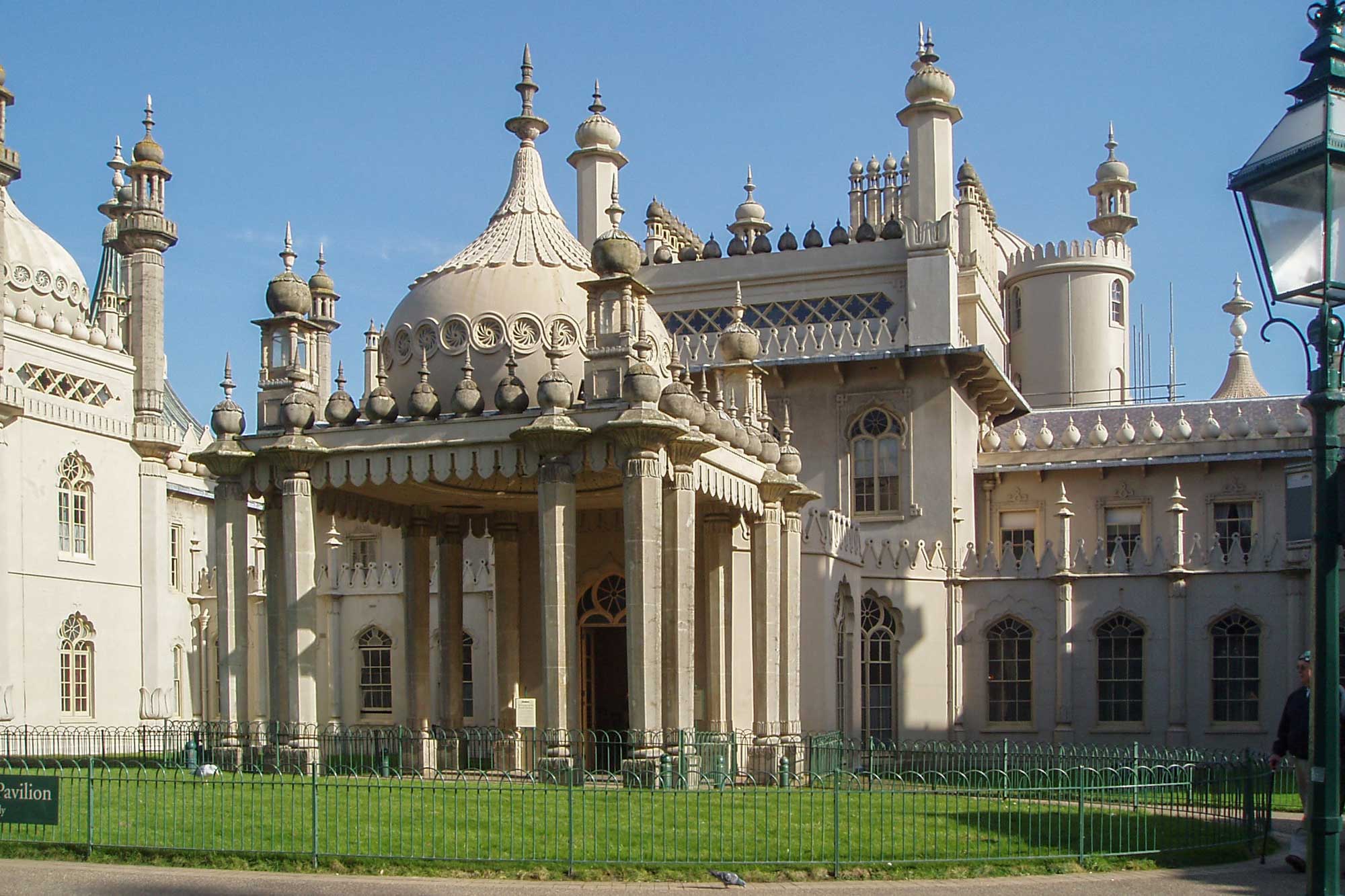 the royal pavillion in brighton