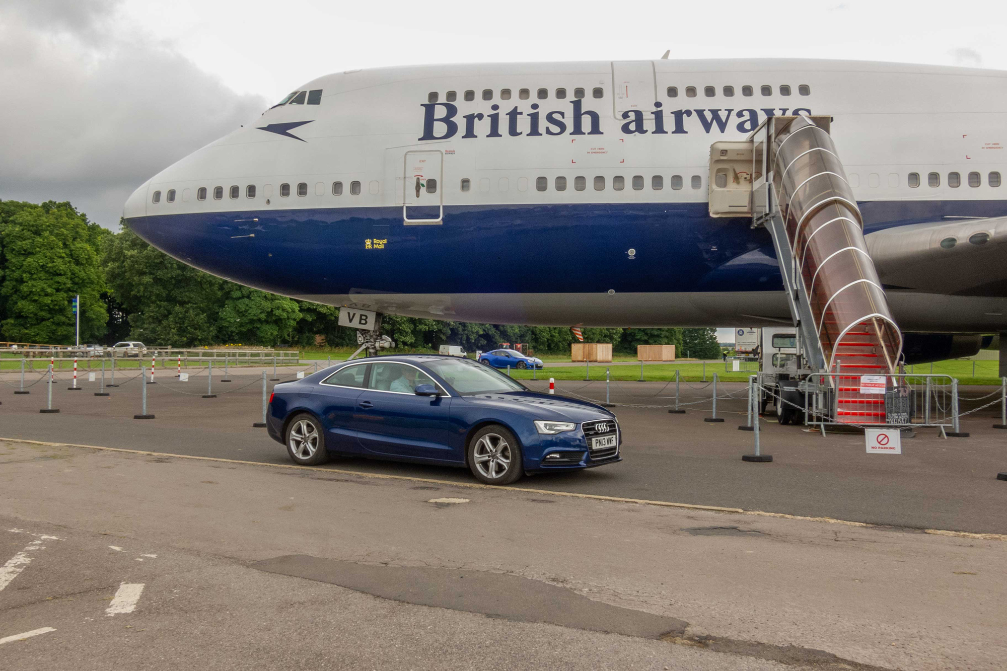 jumbo jet at kemble airport