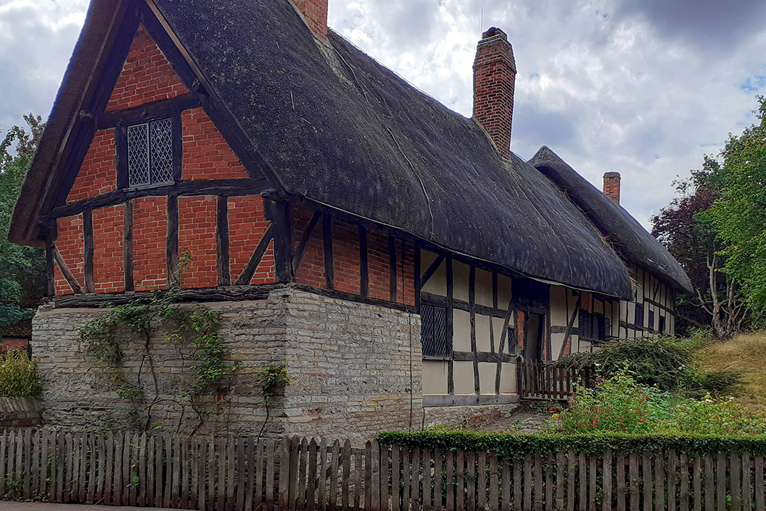 anne hathaway's cottage 